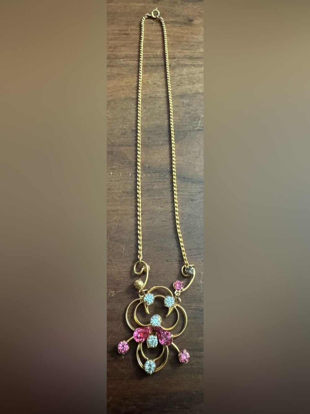 Vintage Goldtoned Art Nouveau/Edwardian Lavalier Style Scroll Crystal Necklace